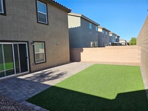 4597 Chirping Cricket Ave in Las Vegas, NV - Building Photo - Building Photo
