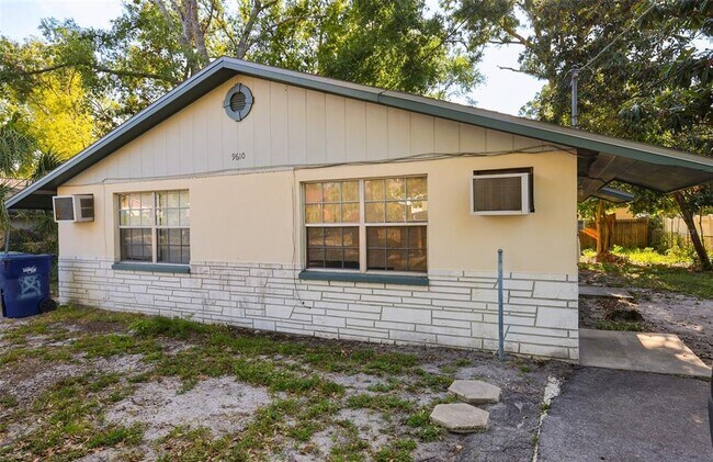9610 N 12th St in Tampa, FL - Building Photo - Building Photo