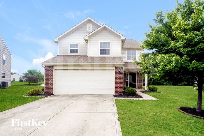 1380 Pencross Ln in Greenwood, IN - Building Photo