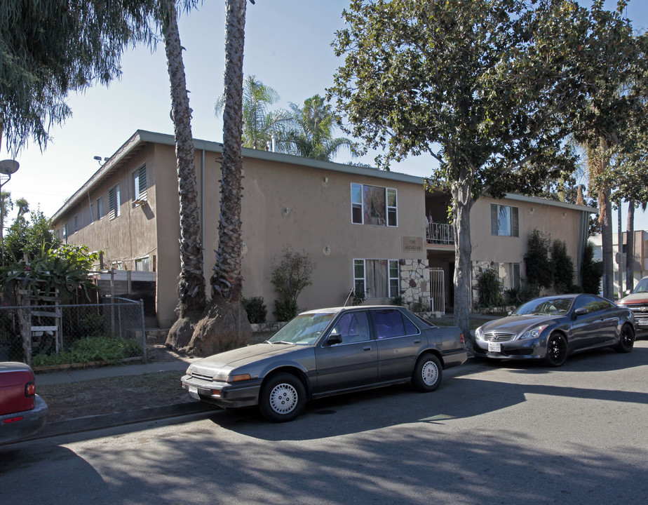 1758 W Sumac Ln in Anaheim, CA - Building Photo