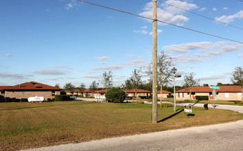 Julian Hills Apartments in Eagle Lake, FL - Building Photo - Building Photo