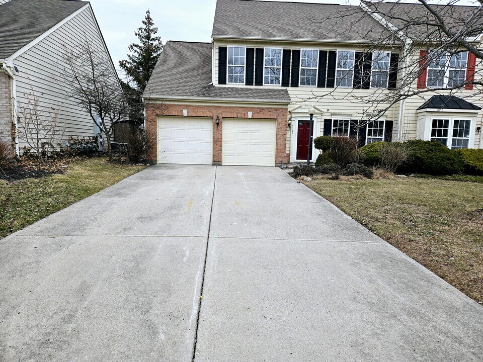 4161 Tangletree Ct in Dayton, OH - Building Photo