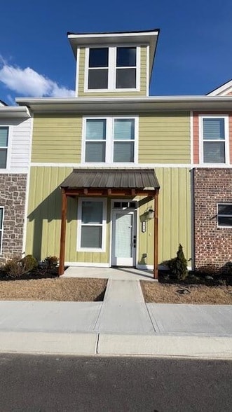 1915 Cypress Ln in Cleveland, TN - Foto de edificio - Building Photo