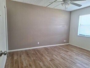 10037 Winding Lake Rd, Unit 102 in Sunrise, FL - Building Photo - Building Photo