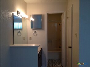 232 Craddock Ave in San Marcos, TX - Building Photo - Building Photo