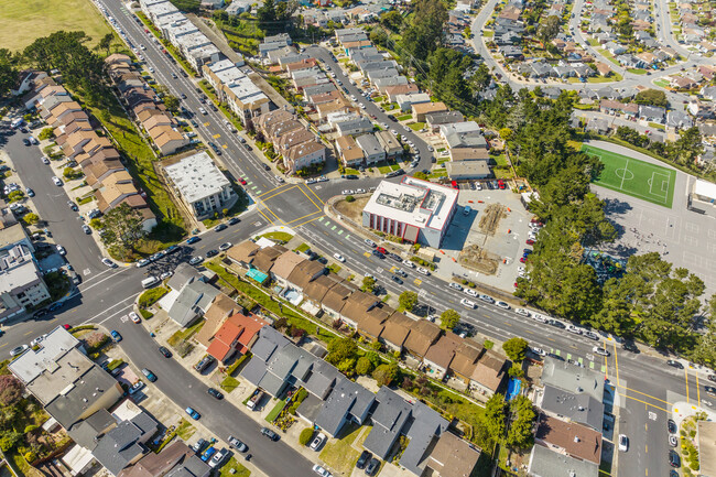 West Ridge in Daly City, CA - Building Photo - Building Photo