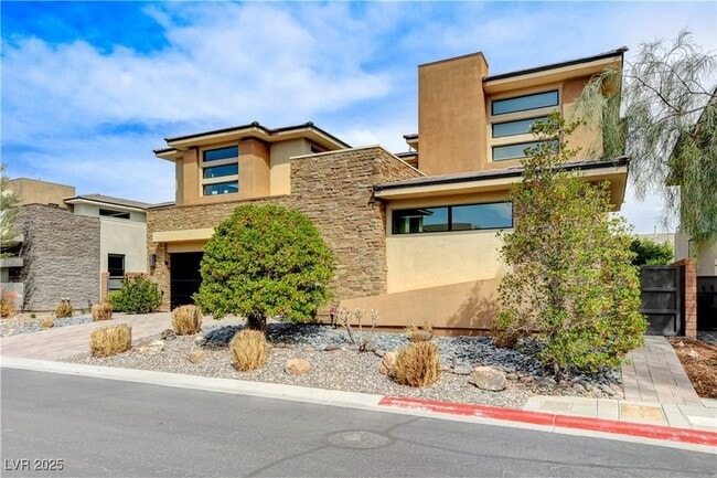 64 Grey Feather Dr in Las Vegas, NV - Building Photo - Building Photo
