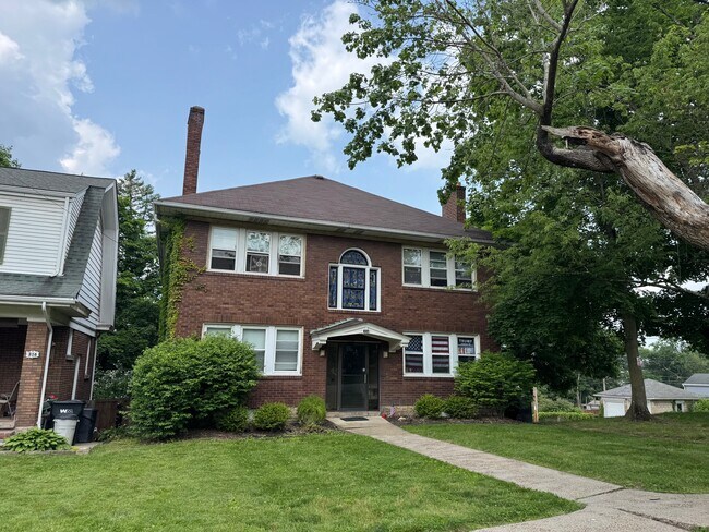 304 Cornell Ave, Unit 1