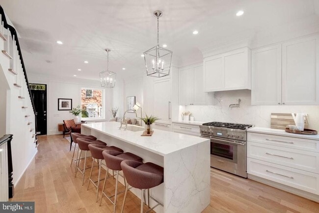 property at 1421 27th St NW