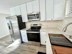 1327 La Palma St in San Diego, CA - Building Photo - Building Photo