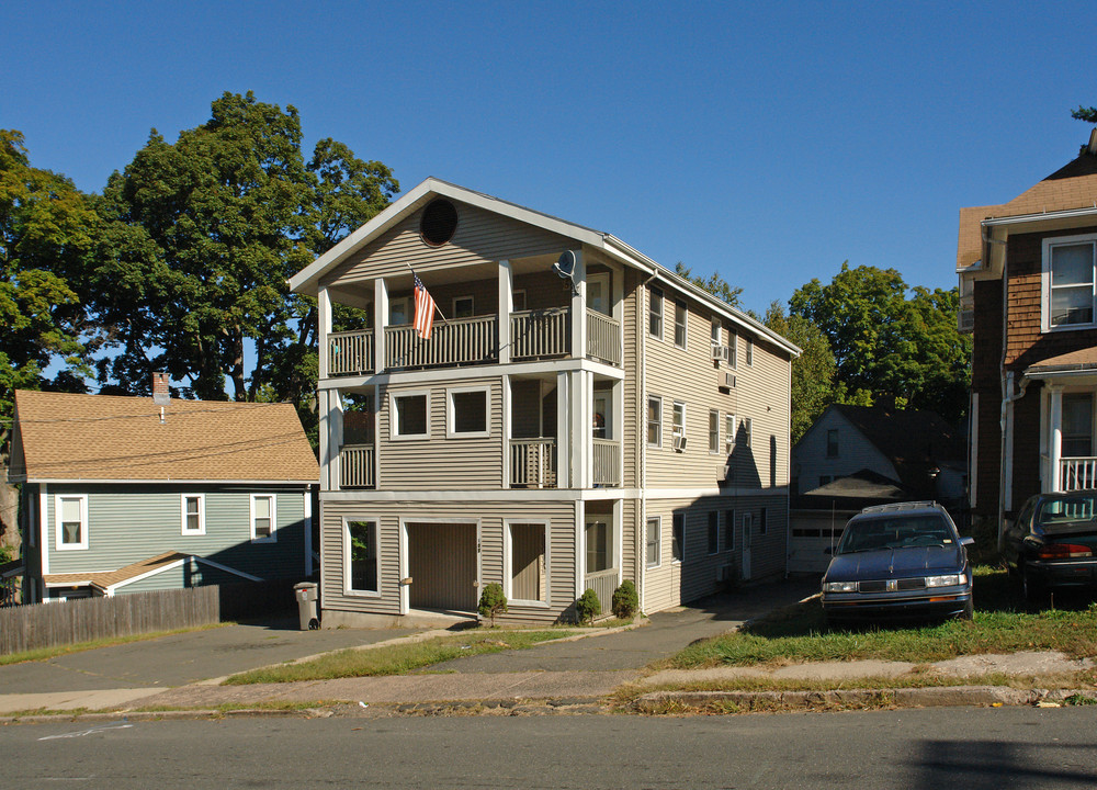 107 Federal St in Bristol, CT - Building Photo