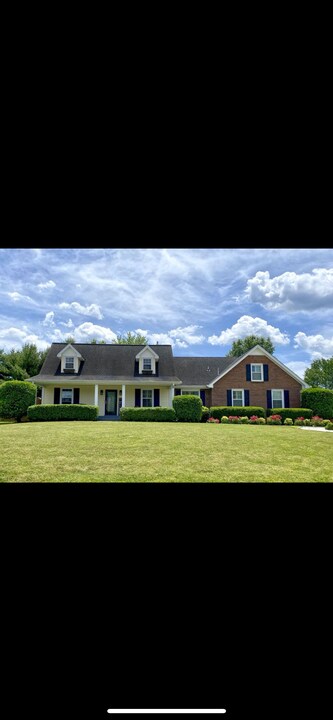 3106 Clydesdale Dr in Clarksville, TN - Building Photo