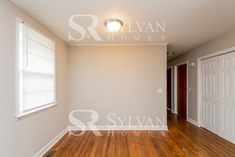 1358 Finlay Dr in West Columbia, SC - Building Photo - Building Photo