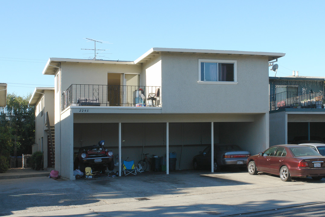 2246 Shamrock Dr in Campbell, CA - Building Photo