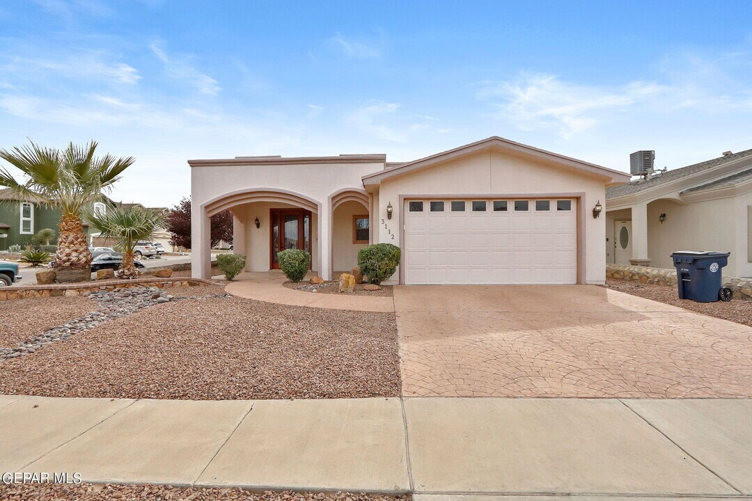 3112 Rustic Manor Pl in El Paso, TX - Building Photo