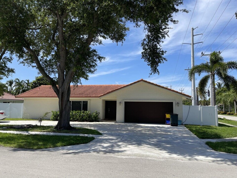 898 SW 14th Dr in Boca Raton, FL - Building Photo