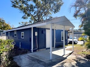 8215 Stoner Rd in Riverview, FL - Building Photo - Building Photo