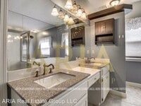 1504 NE 11th St photo'