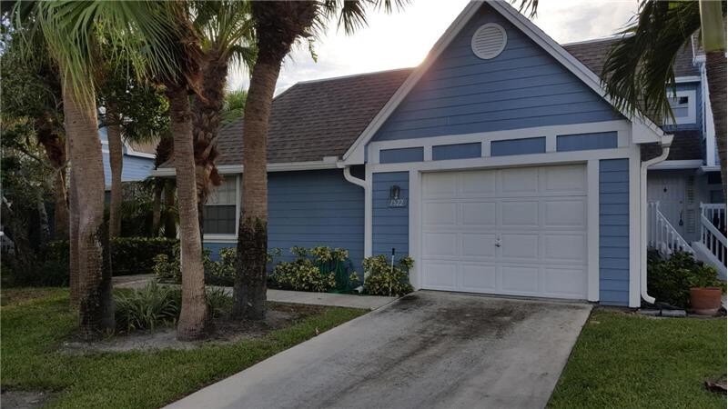 1522 Ocean Dunes Cir in Jupiter, FL - Foto de edificio