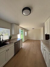 1734 Prospect Ave in Hermosa Beach, CA - Building Photo - Building Photo