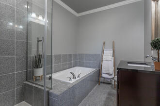 Arlo Luxury Apartment Homes in Little Rock, AR - Building Photo - Interior Photo