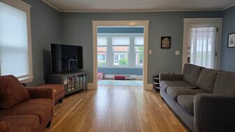 31 Lawrence St, Unit 31 in Watertown, MA - Building Photo