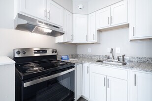 John Knox Towers - SENIOR COMMUNITY in Norfolk, VA - Building Photo