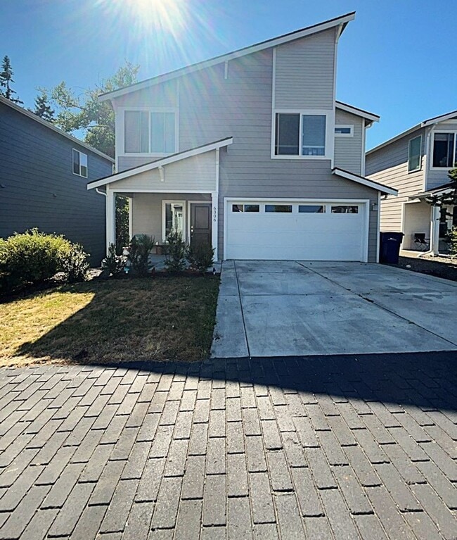 6306 84th Ave NE