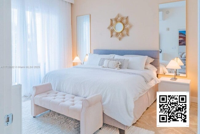 property at 802 W Windward Way