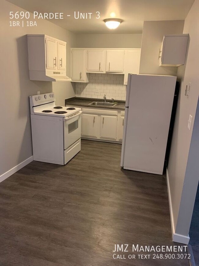 5690 Pardee Ave in Dearborn Heights, MI - Building Photo - Building Photo