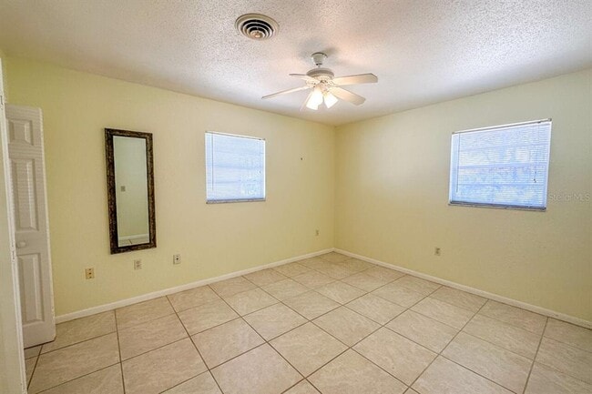 3010 Holly Ave in Englewood, FL - Building Photo - Building Photo