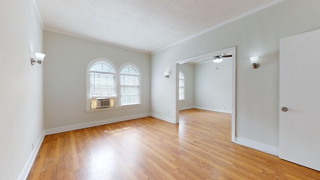 21 Westminster Ave in Los Angeles, CA - Building Photo - Building Photo