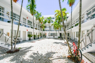 Park Place Nobe Apartments in Miami Beach, FL - Building Photo - Building Photo