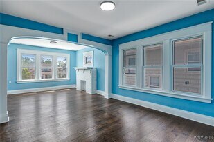 266 Lasalle Ave in Buffalo, NY - Building Photo