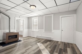 1100 N Van Buren St in Green Bay, WI - Building Photo - Building Photo