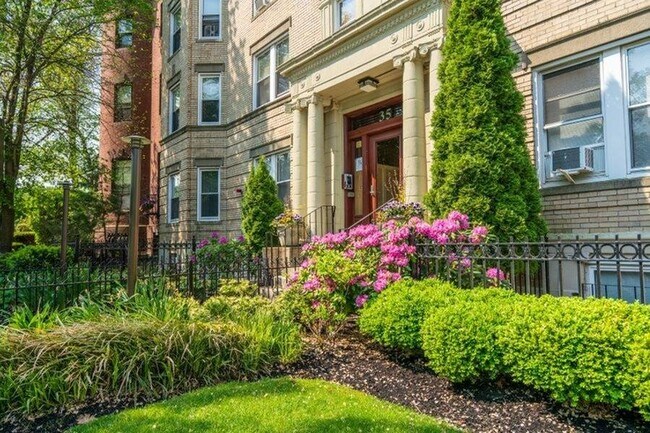 35 Park Drive in Boston, MA - Building Photo - Floor Plan