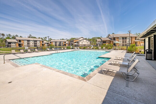 Villa Westlake in Westlake, LA - Building Photo - Building Photo