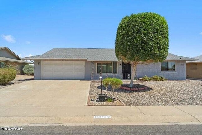 13046 Wildwood Dr in Sun City West, AZ - Building Photo - Building Photo