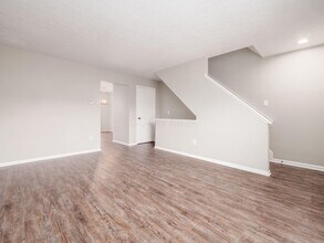 7754 Deercrest Ct in Dublin, OH - Building Photo - Building Photo