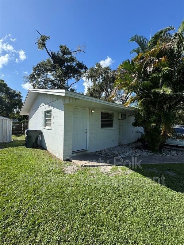 property at 1110 W Lime St
