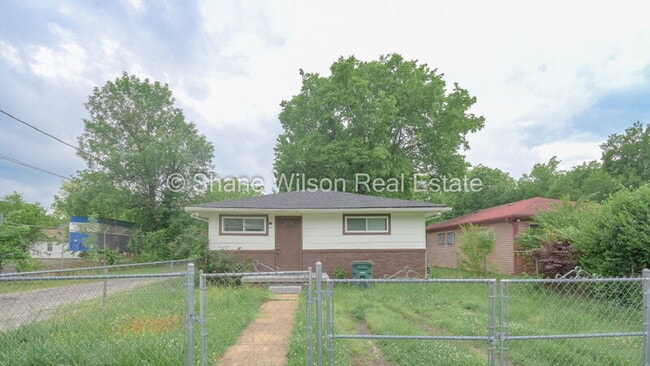 property at 2110 Appling St