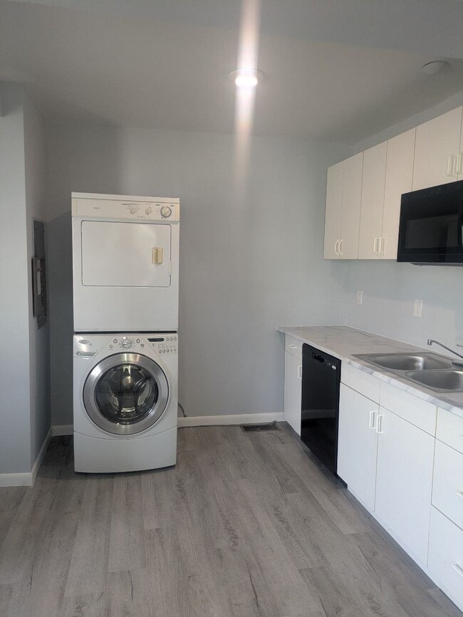 85 N High St, Unit A-1 in Harrisonburg, VA - Foto de edificio - Building Photo