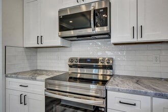 1407 E 32nd St in Savannah, GA - Building Photo - Building Photo