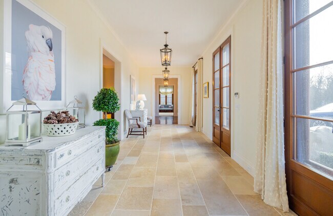 286 Downs Path in Southampton, NY - Building Photo - Building Photo