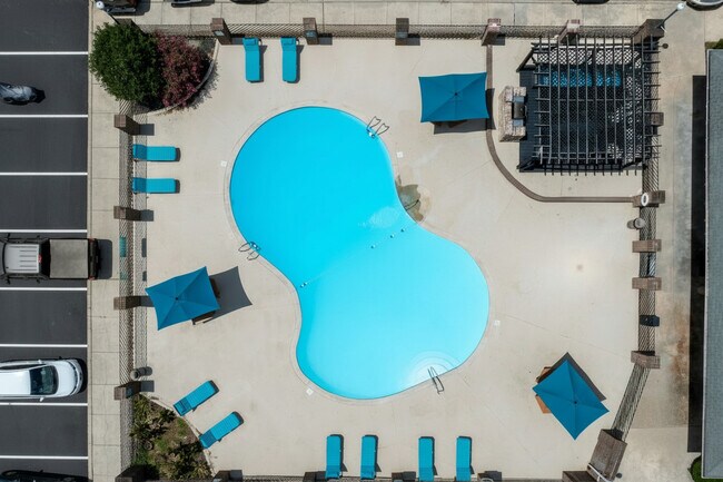 Axis on Beltline in Decatur, AL - Building Photo - Building Photo