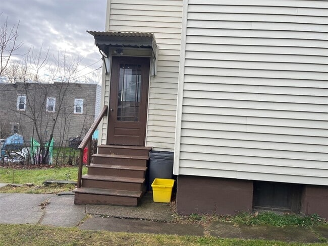 124 Squires Ave in Endicott, NY - Building Photo - Building Photo