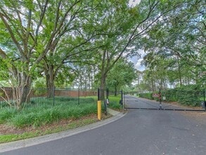 3105 Mossvale Ln in Tampa, FL - Building Photo - Building Photo