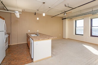 Grand River Station in La crosse, WI - Foto de edificio - Interior Photo