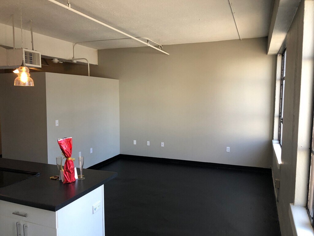 Block 2 Lofts Little Rock, AR Apartments