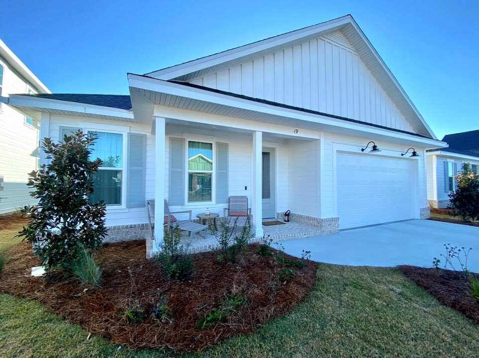 19 Conifer Ct in Inlet Beach, FL - Building Photo